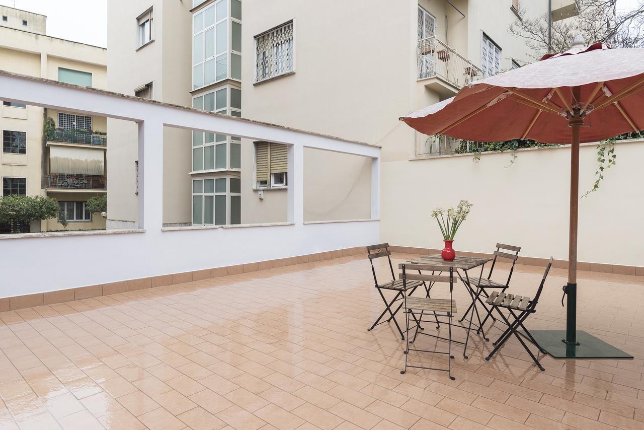 Micheli 4Pax Apartment With Terrace Roma Exterior foto