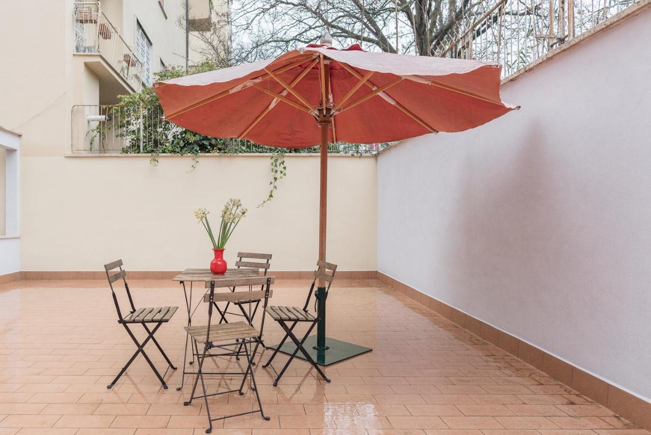 Micheli 4Pax Apartment With Terrace Roma Exterior foto